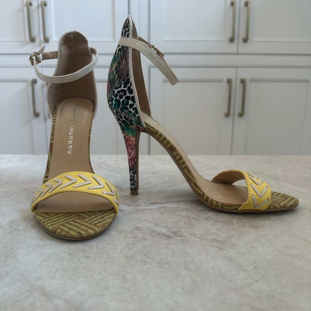 Chinese Laundry stiletto sandals in yellow with multicolor trim size 10 NWOT